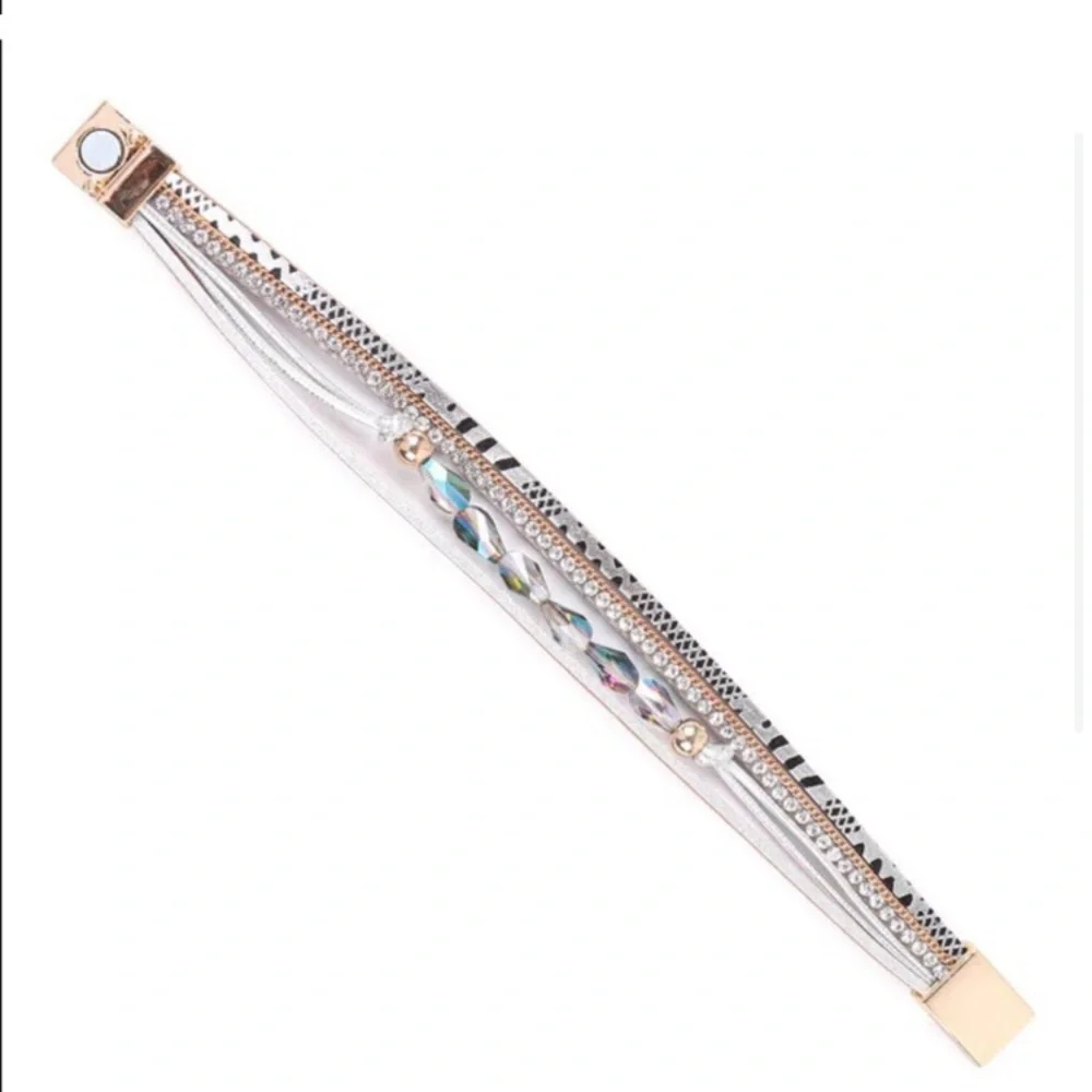 Glass bead gold tone magnetic layered bracelet - Picture 2 of 2